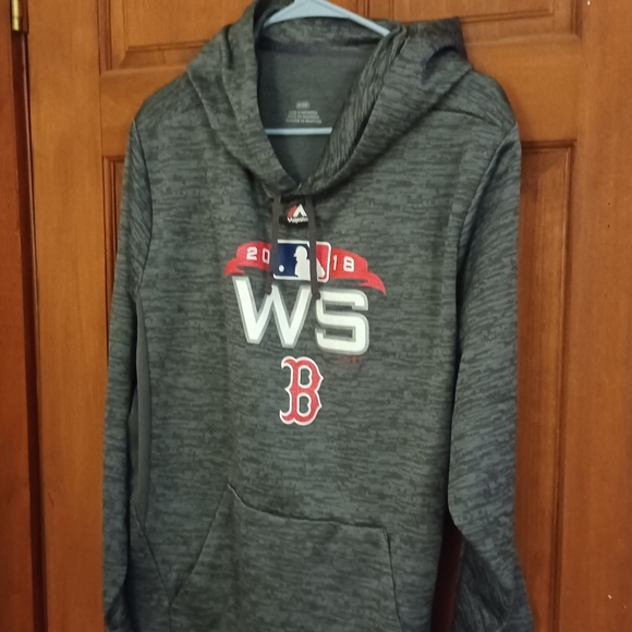 Champion Tops - WOMEN WORLD SERIES 2018 RED SOX SWEATSHIRT WITH HOOD (Medium)